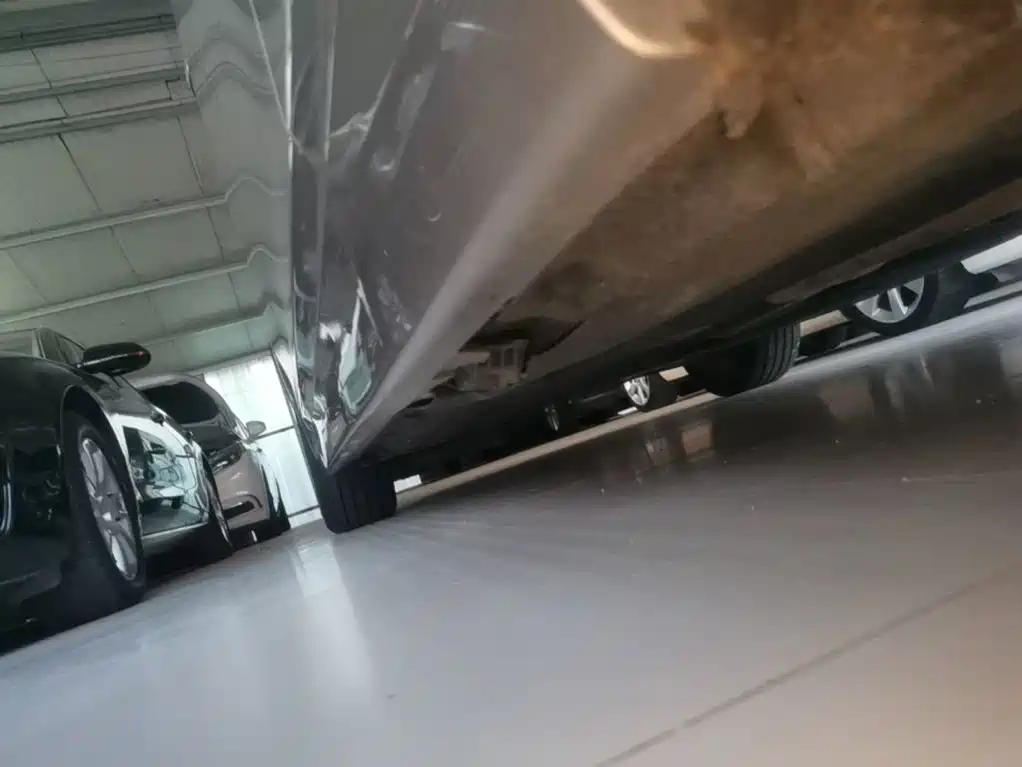 BMW 5 Series — миниатюра 21
