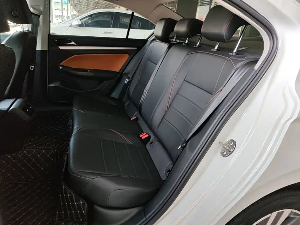 Volkswagen Bora — миниатюра 17