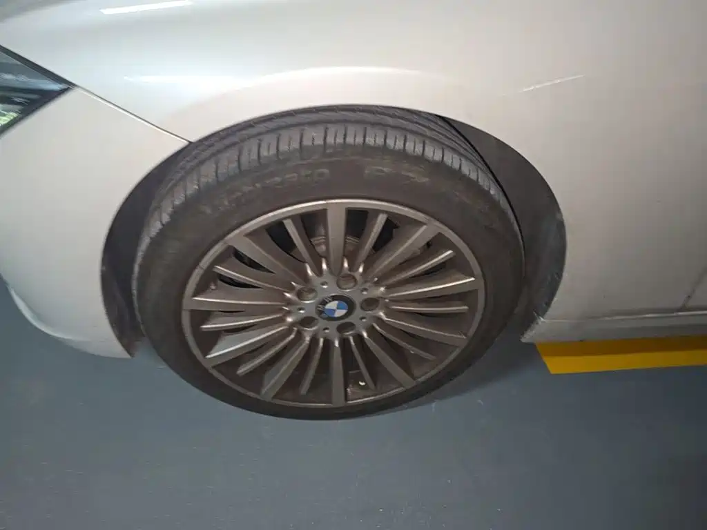 BMW 3 Series — миниатюра 23