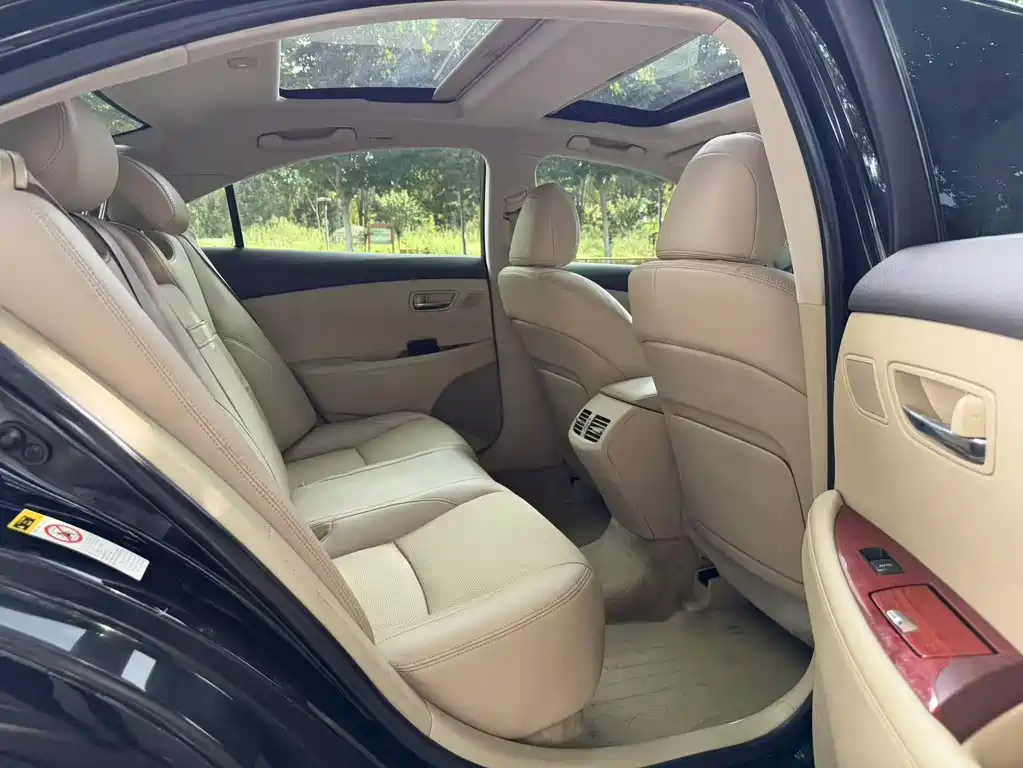 Lexus ES — миниатюра 9