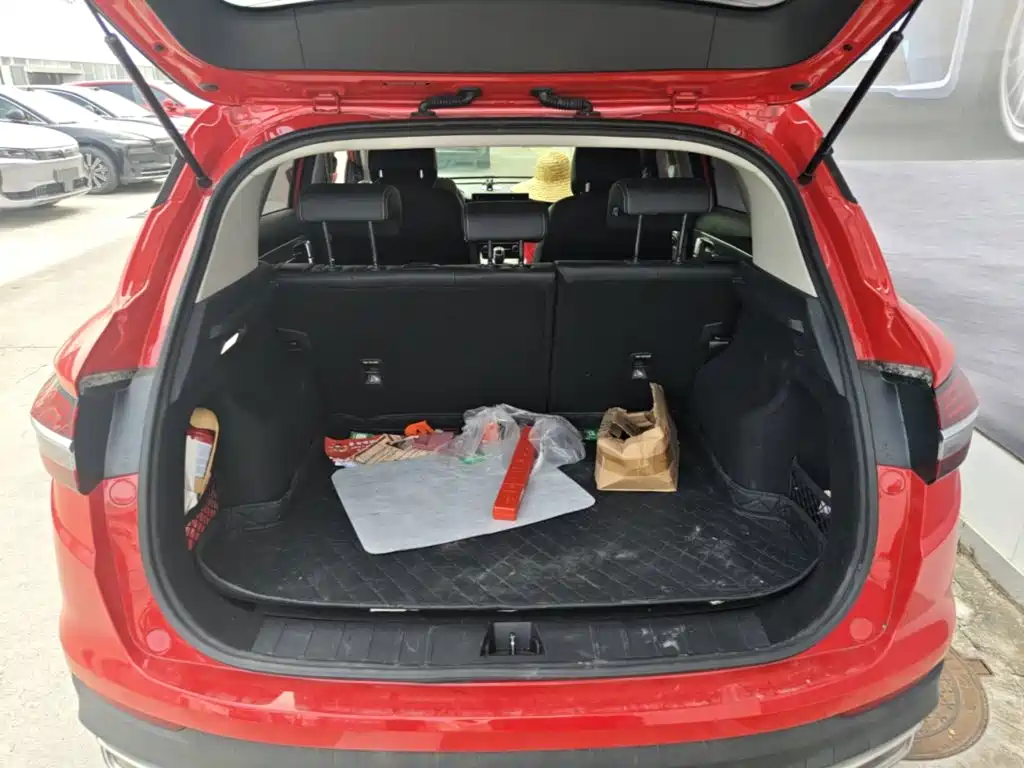 Geely Binyue — миниатюра 19
