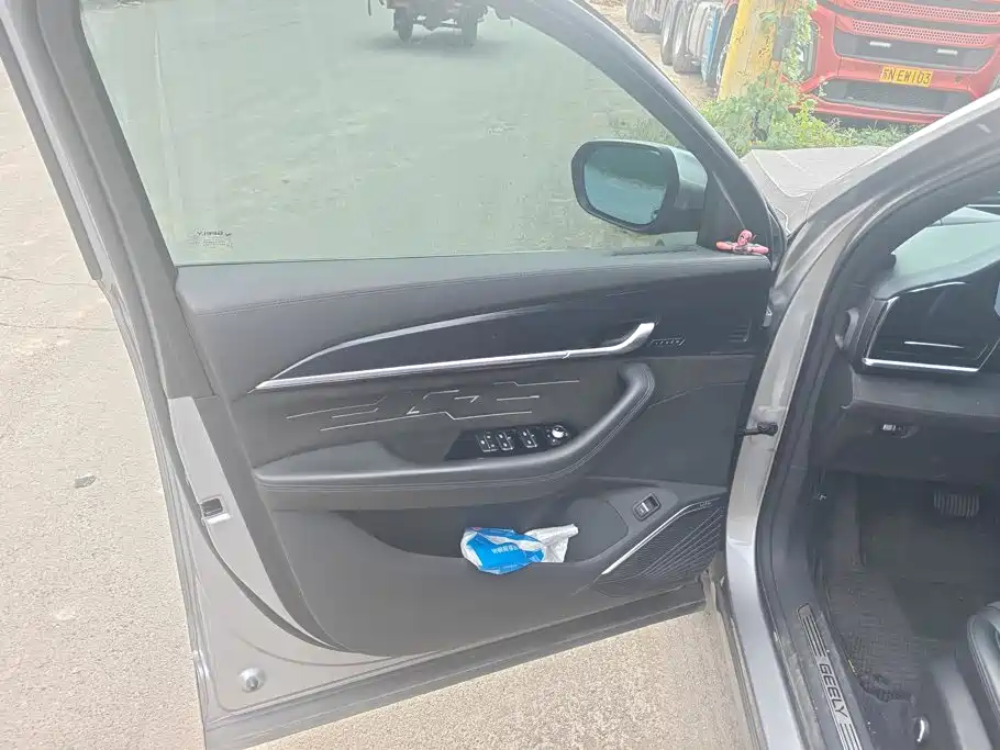 Geely Xingyue L — миниатюра 7