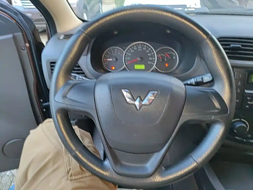 Wuling Hongguang — миниатюра 11