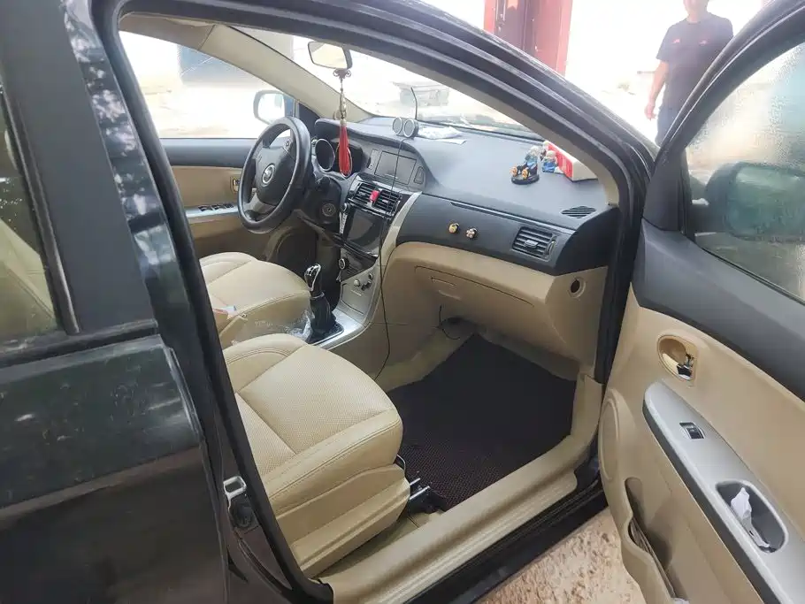 Great Wall Great Wall C30 — миниатюра 8