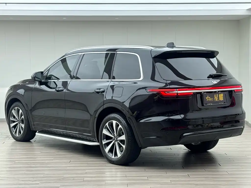 Li Auto ONE 2020 6 мест