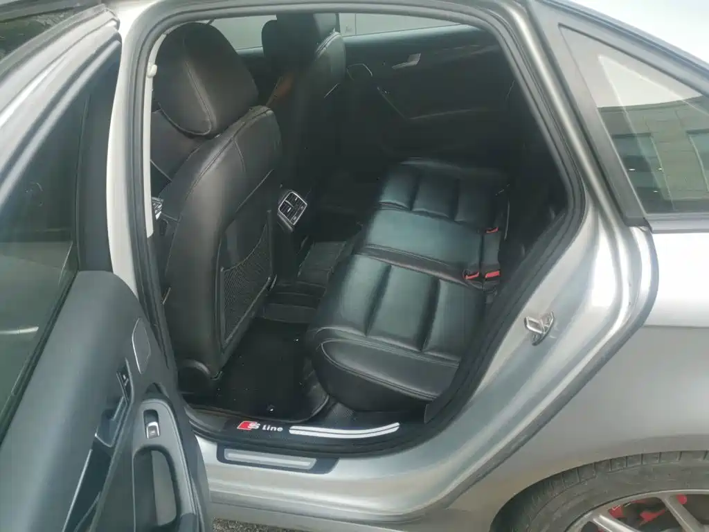 Audi A4L — миниатюра 15