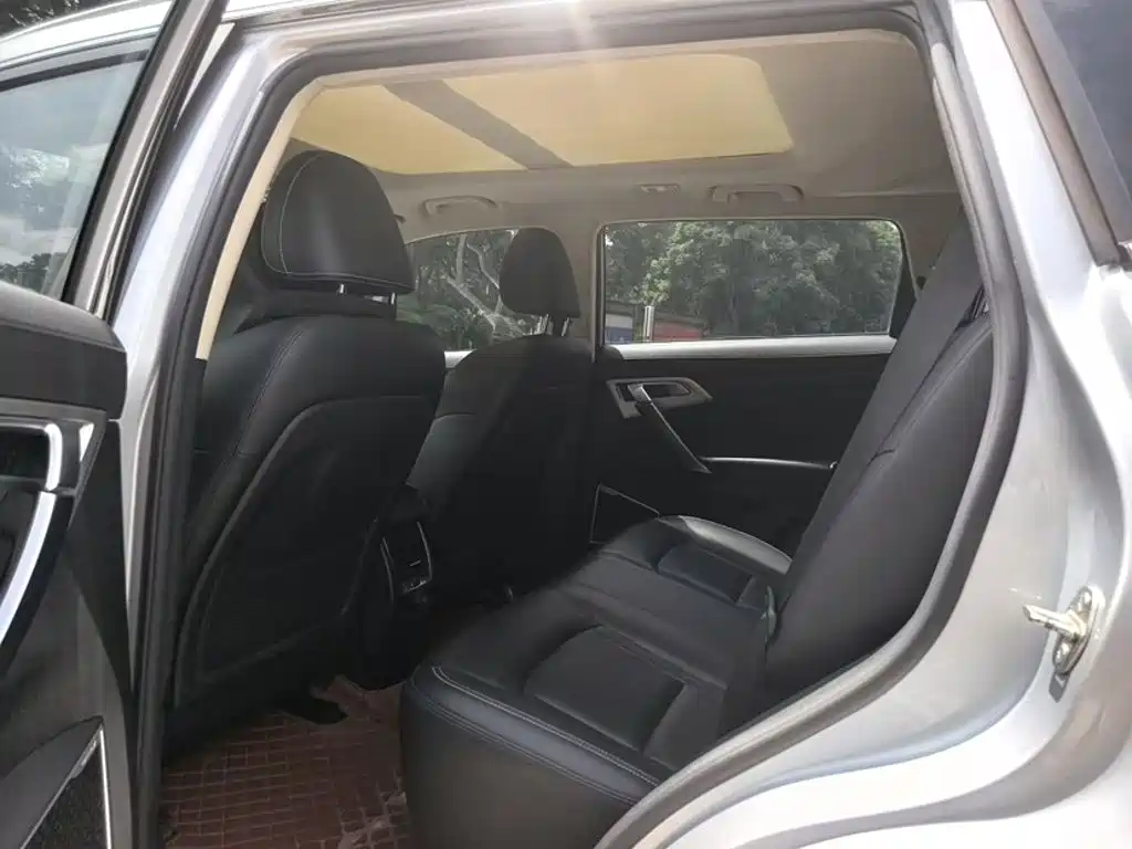 Geely Boyue — миниатюра 10