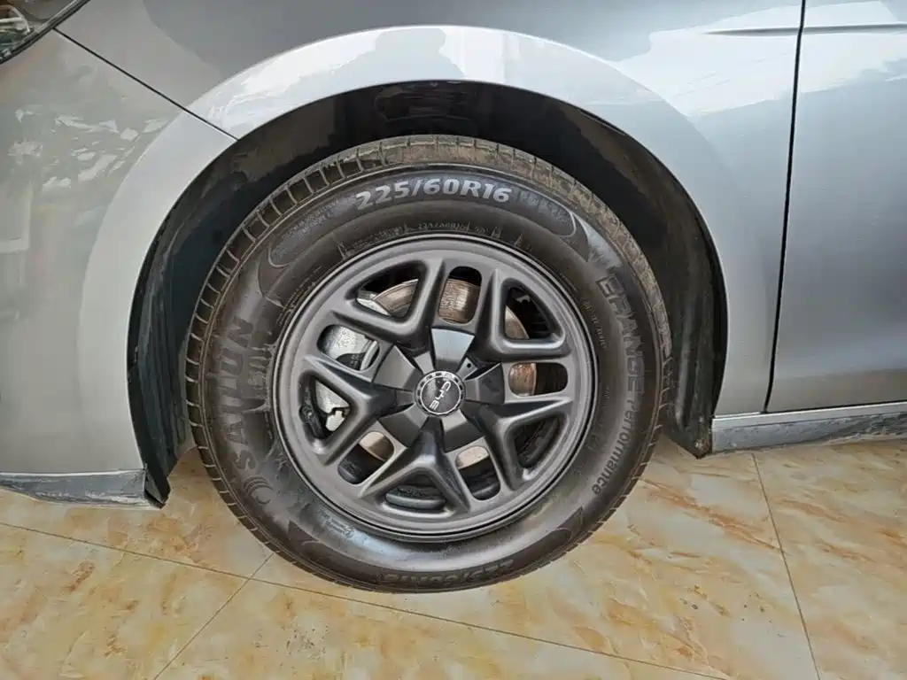 BYD Seal 05 DM-i — миниатюра 23