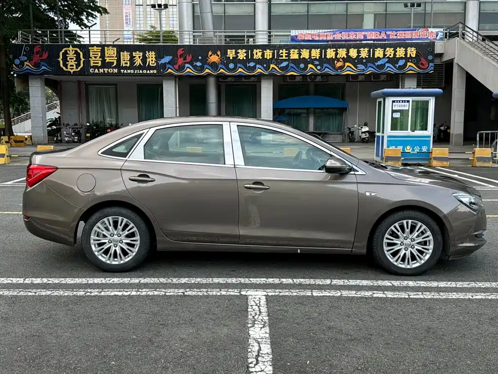 Buick Excelle — миниатюра 5