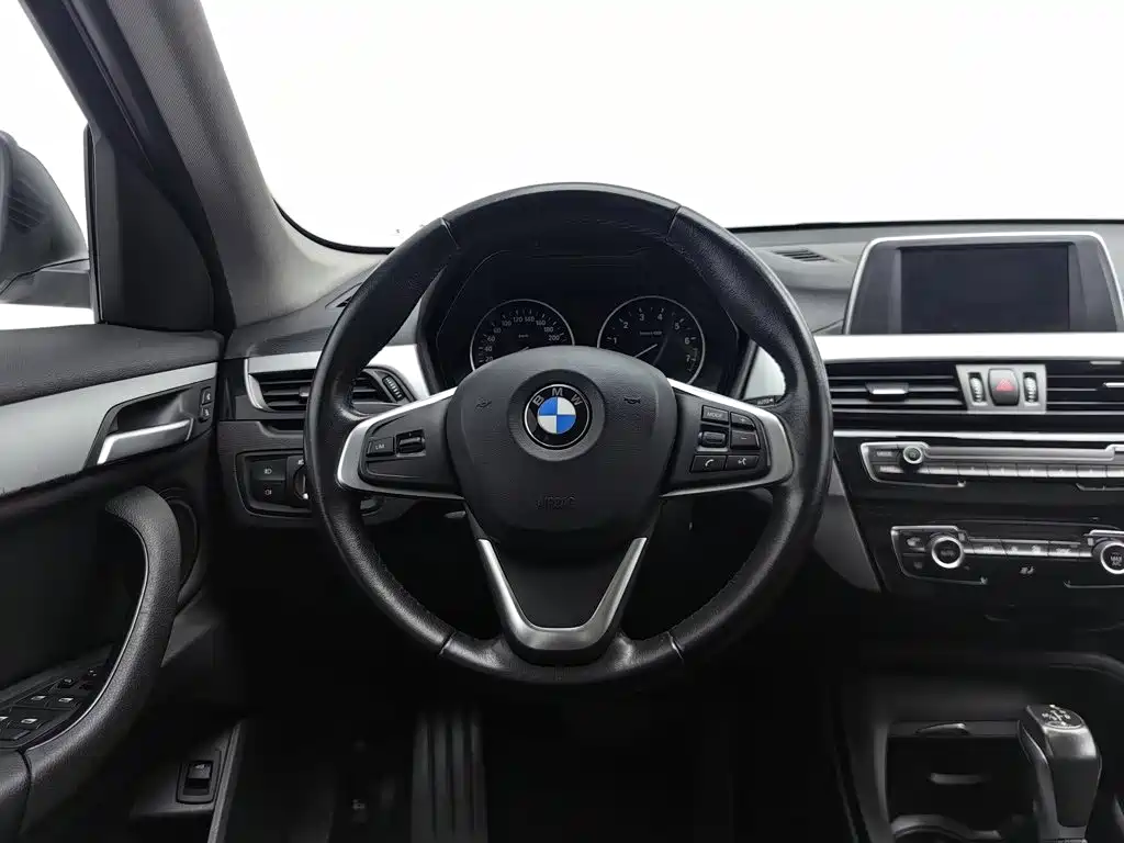 BMW X1 — миниатюра 11