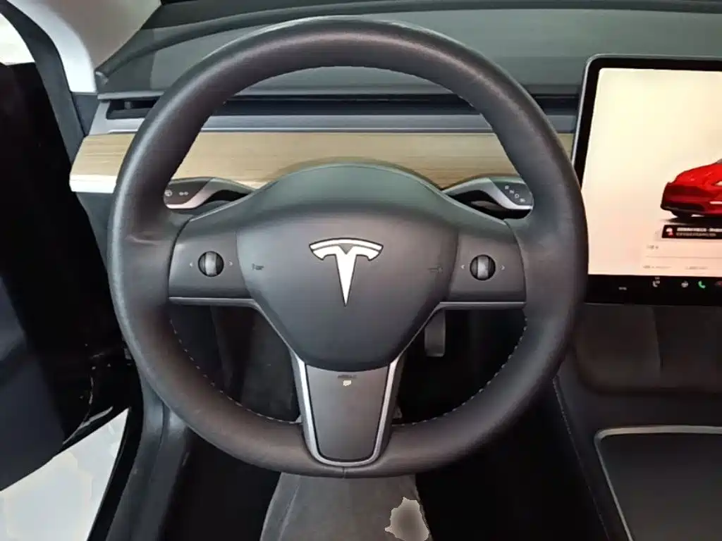 Tesla Model Y 2022 — фото 10