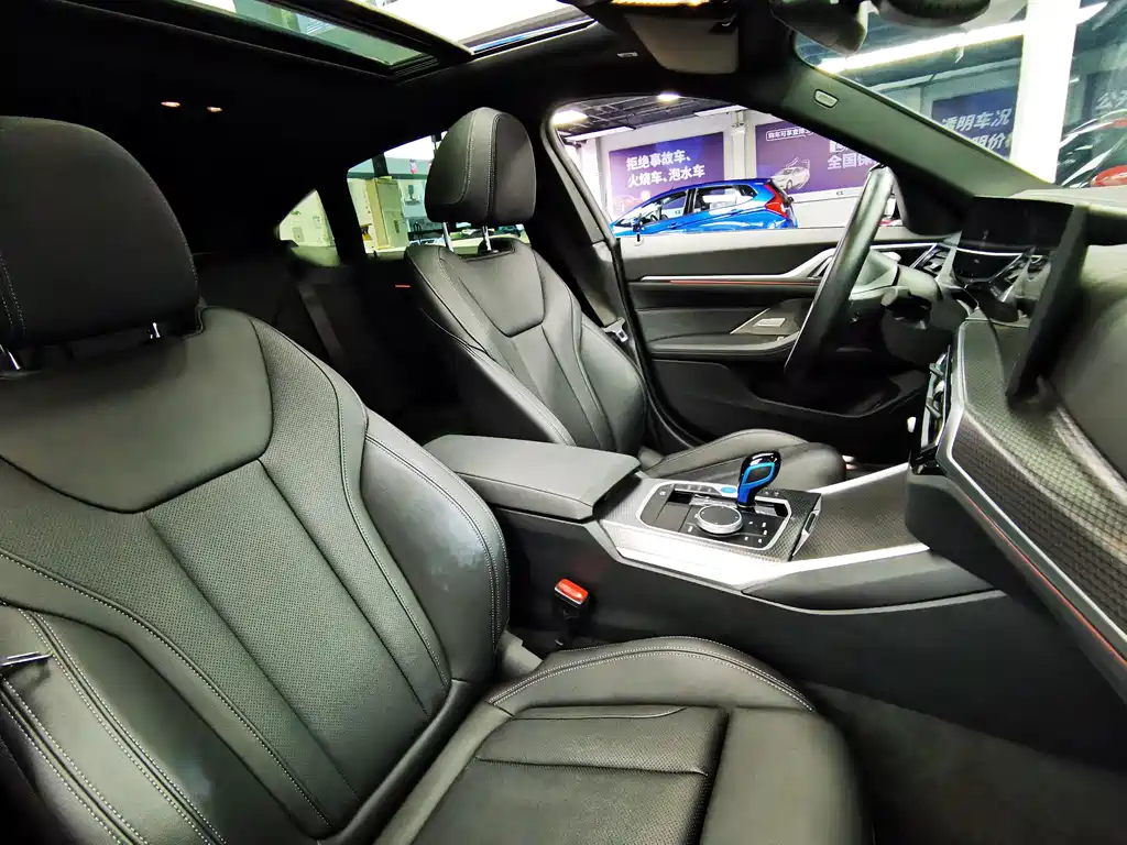BMW i4 — миниатюра 17