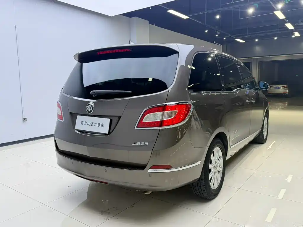 Buick GL8 — миниатюра 7