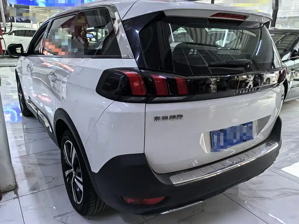 Peugeot 5008 2017 380THP 7 мест Elite