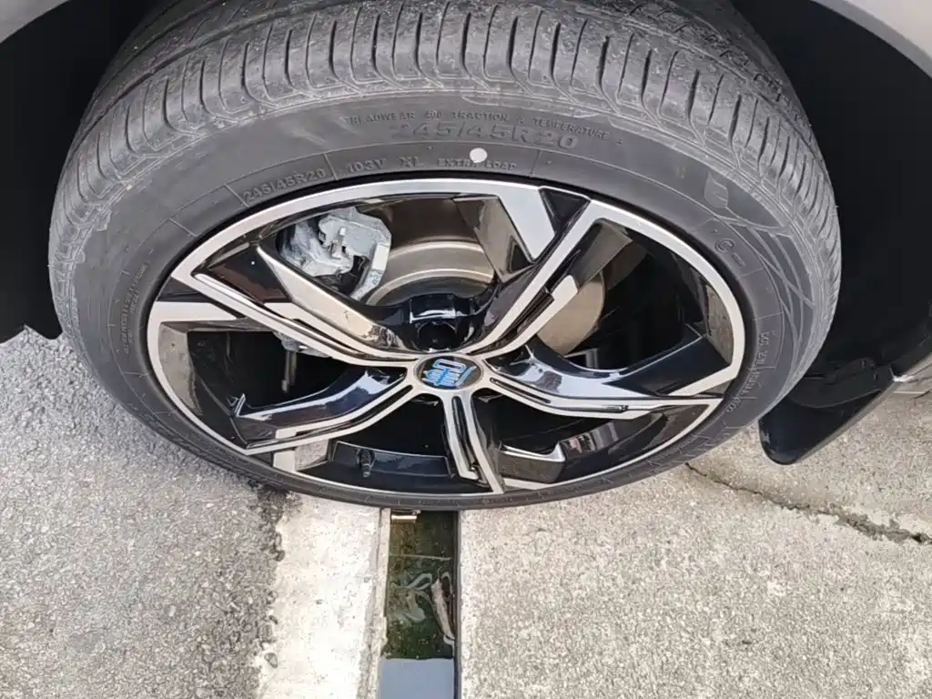 BYD Tang New Energy — миниатюра 23
