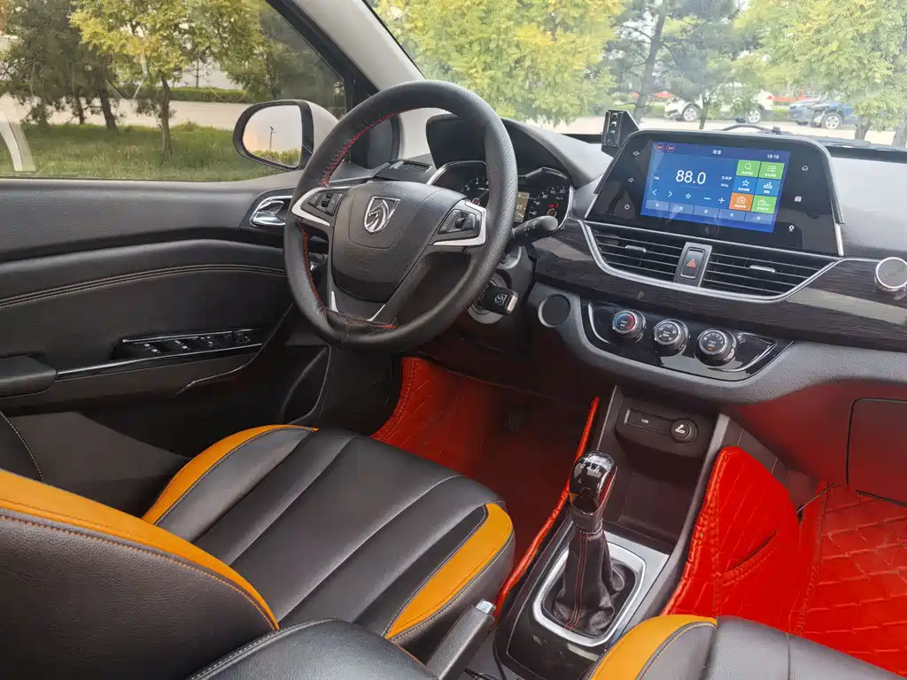 Baojun 310 2016 1.2L MT Luxury