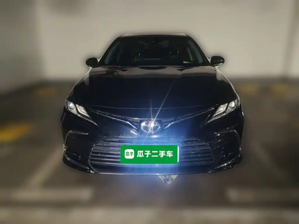 Toyota Camry 2021 — фото 2