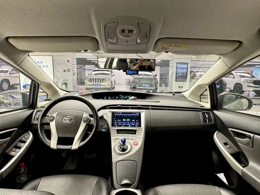 Toyota Prius — миниатюра 11