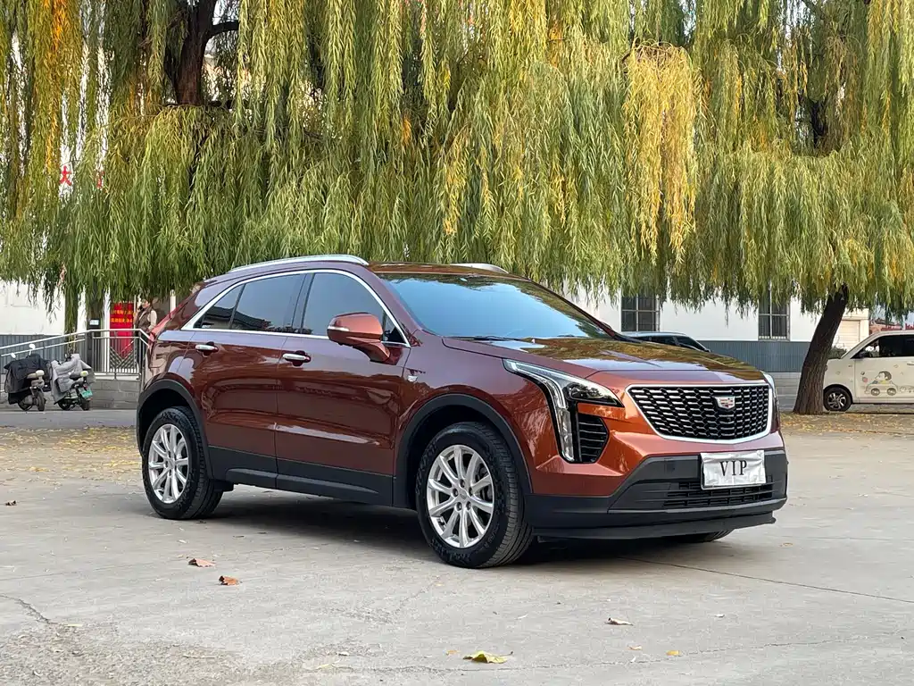 CADILLAC XT4
