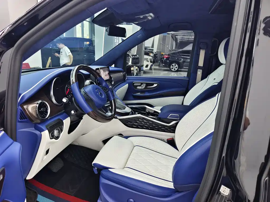 MERCEDES-BENZ V CLASS