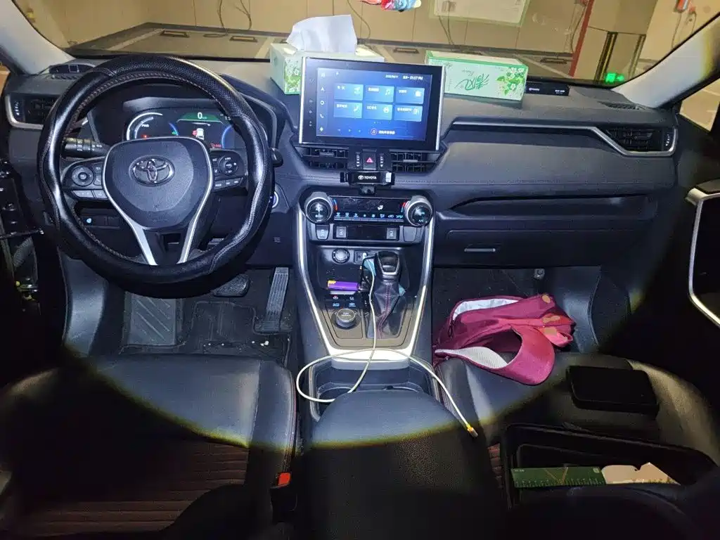 Toyota RAV4 Prime — миниатюра 5