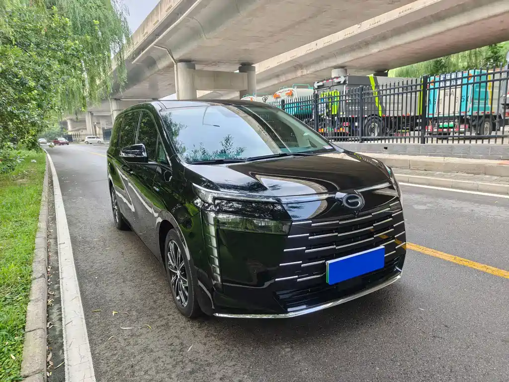 GAC Motor 传祺E8 PHEV — миниатюра 3