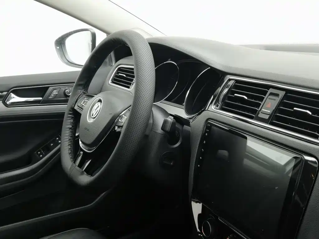 Volkswagen Sagitar — миниатюра 22