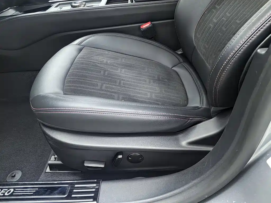 Ford Mondeo — миниатюра 20