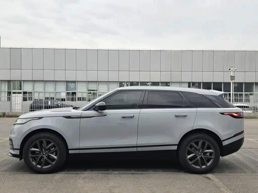 Land Rover Range Rover Velar 2025 Dynamic SE