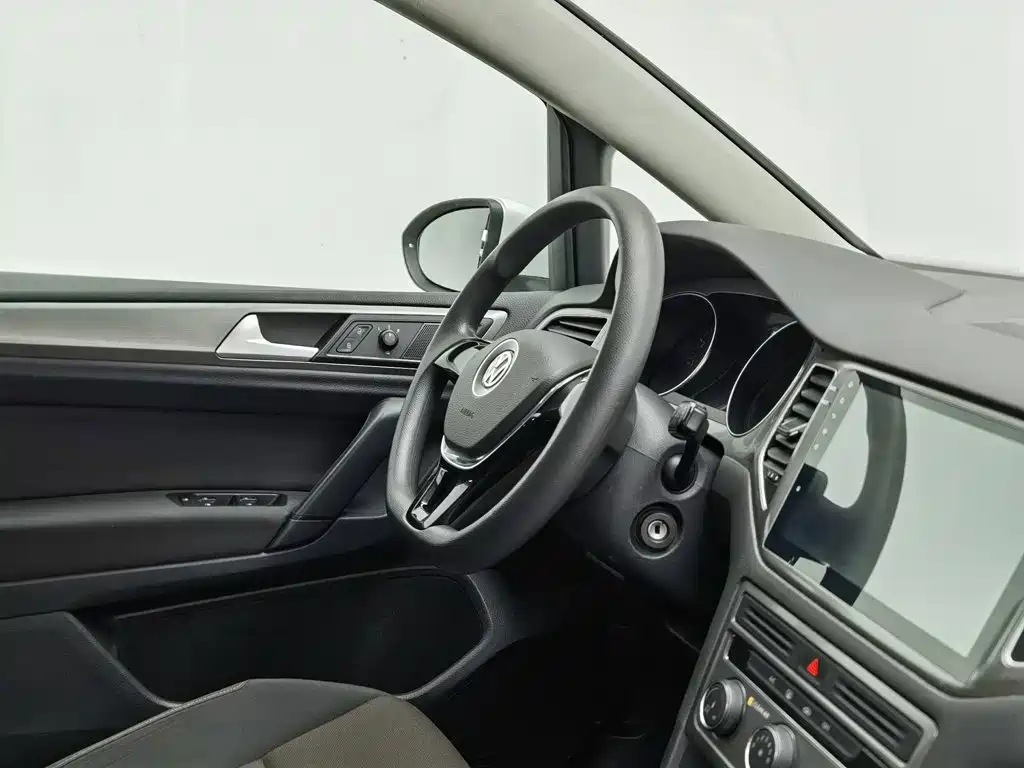Volkswagen Golf Sportsvan — миниатюра 22