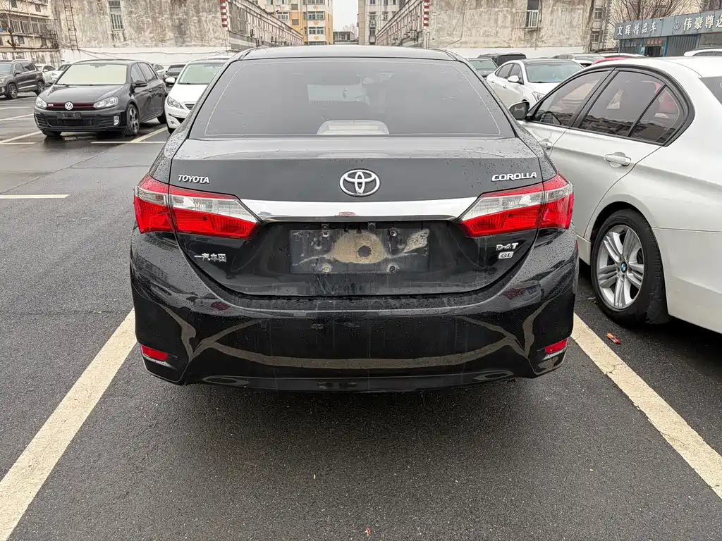 TOYOTA COROLLA
