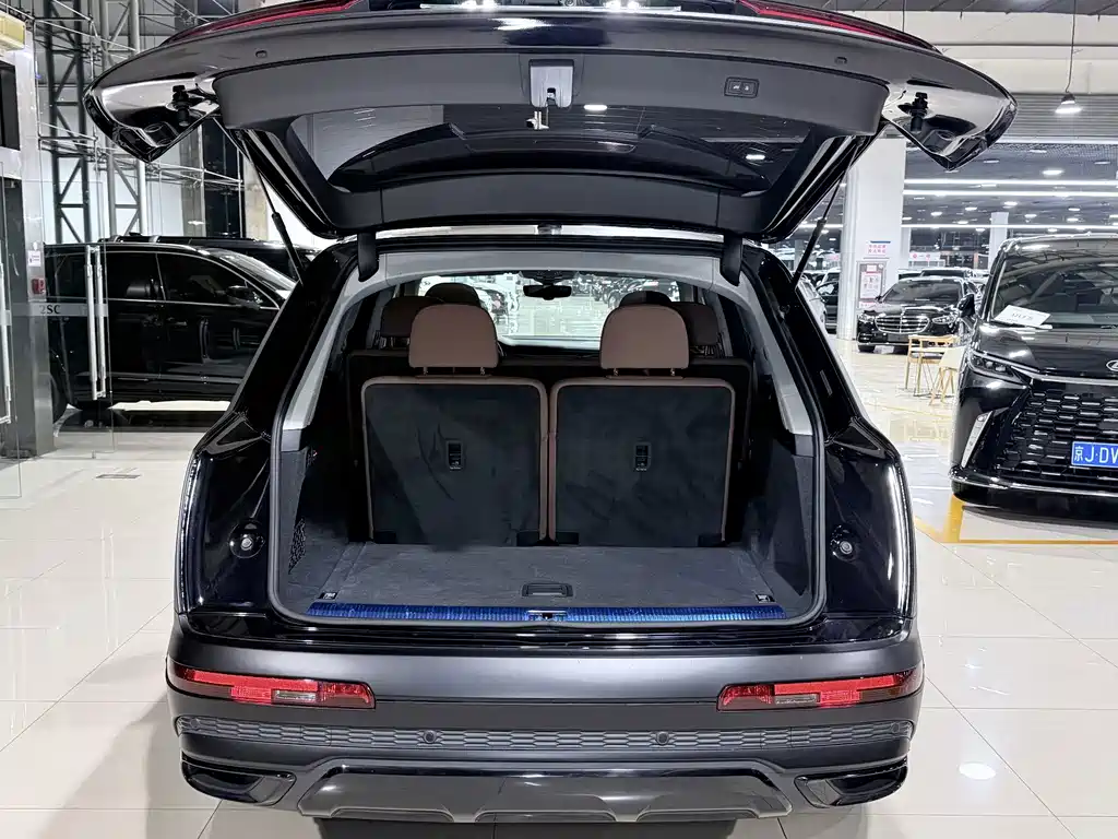 Audi Q7 — миниатюра 23