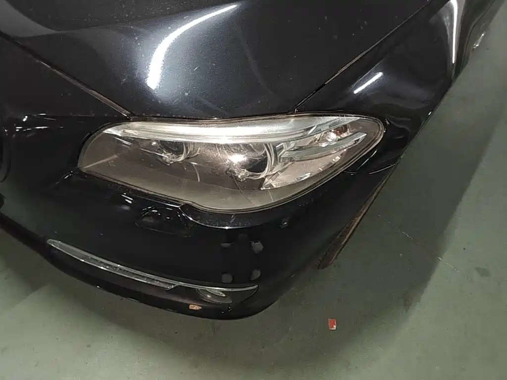 BMW 5 Series — миниатюра 24