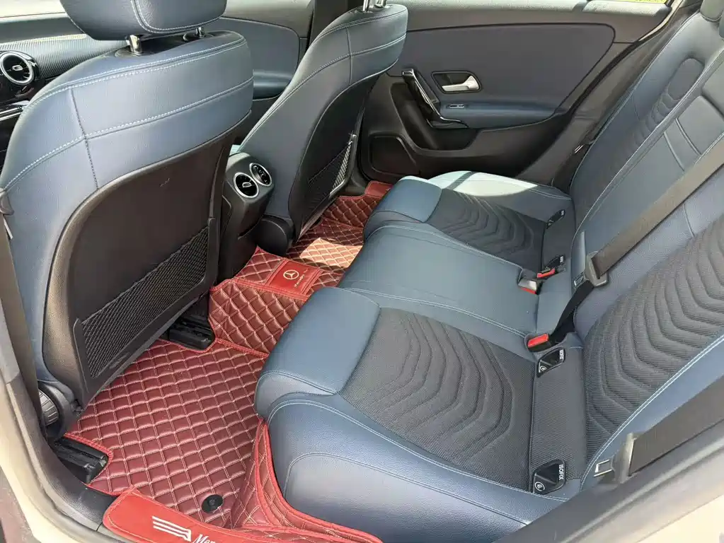 Mercedes-Benz A-Class — миниатюра 10