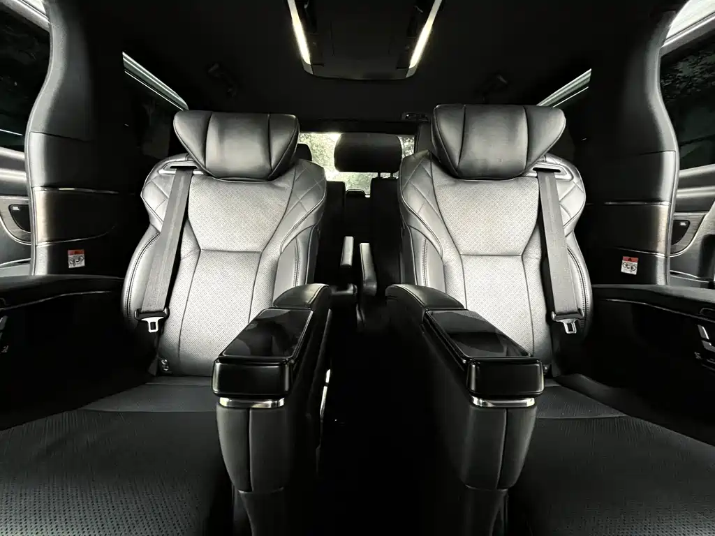 Toyota Alphard 2024 2.5L Luxury