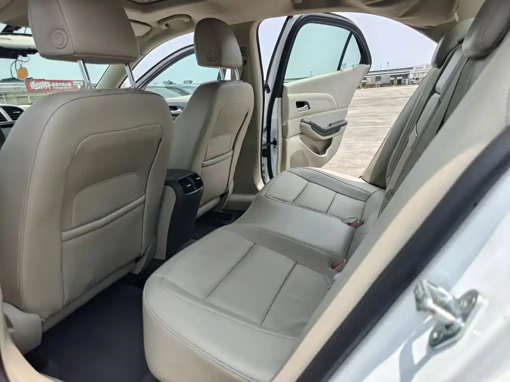 Chevrolet Malibu — миниатюра 10
