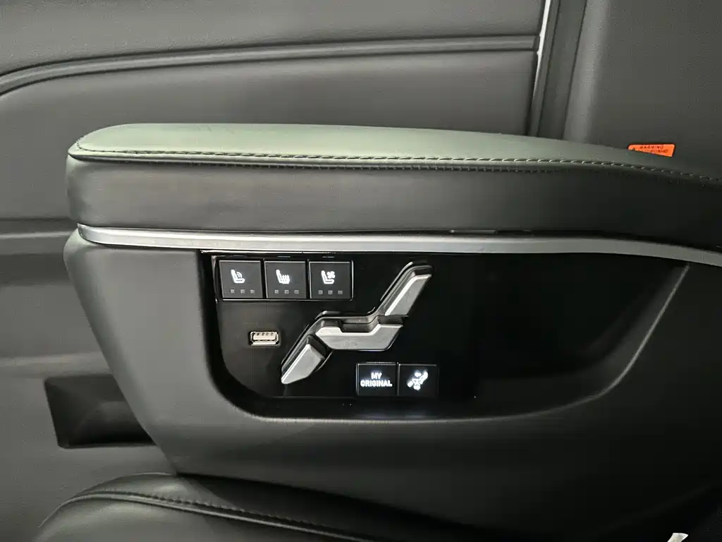Toyota Granvia — миниатюра 22