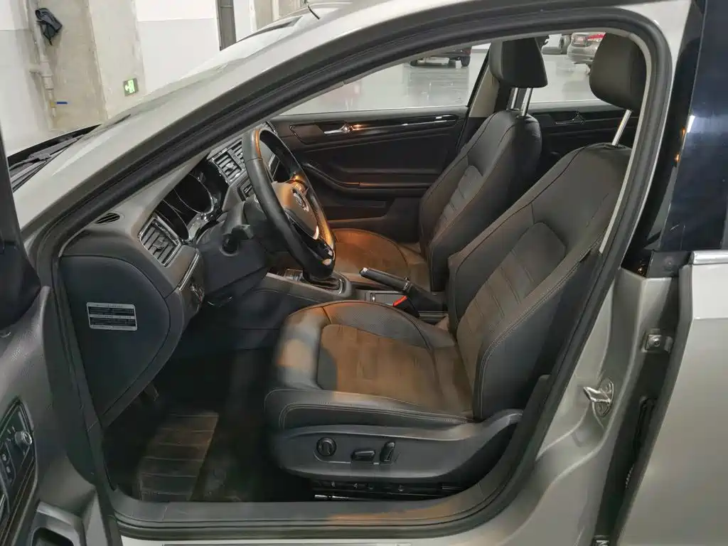 Volkswagen Sagitar — миниатюра 10
