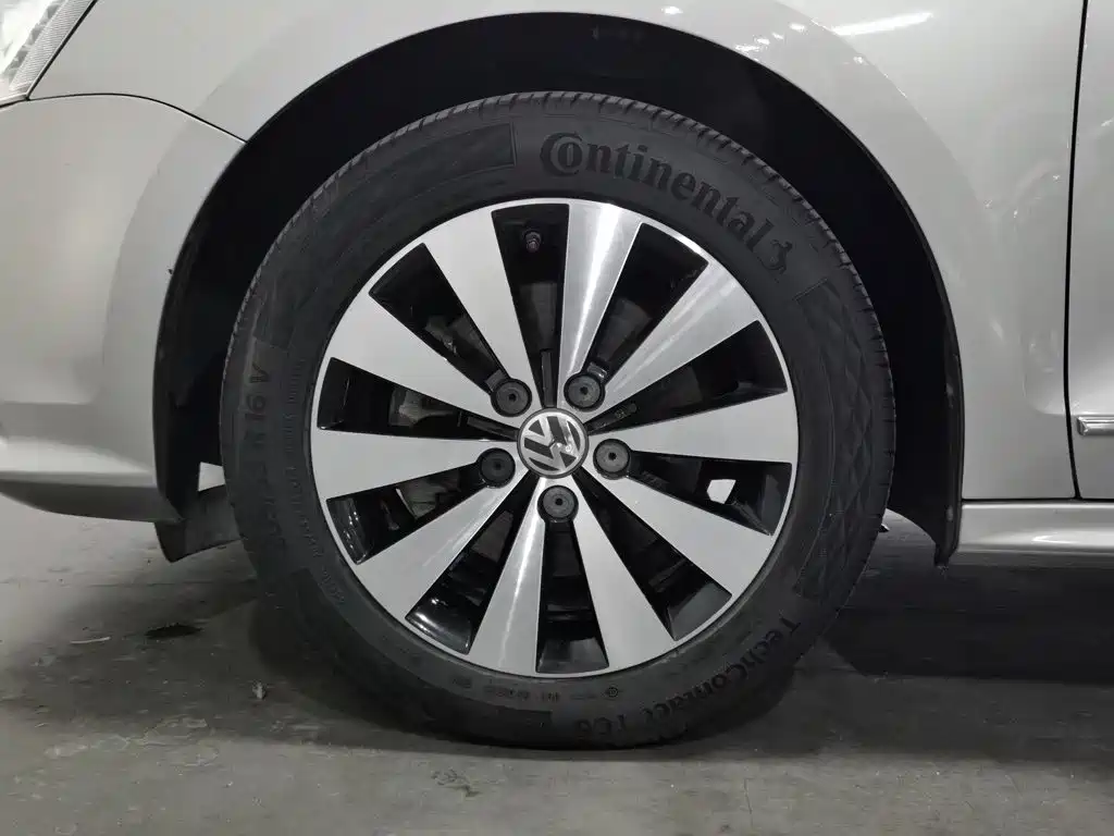 Volkswagen Sagitar — миниатюра 17
