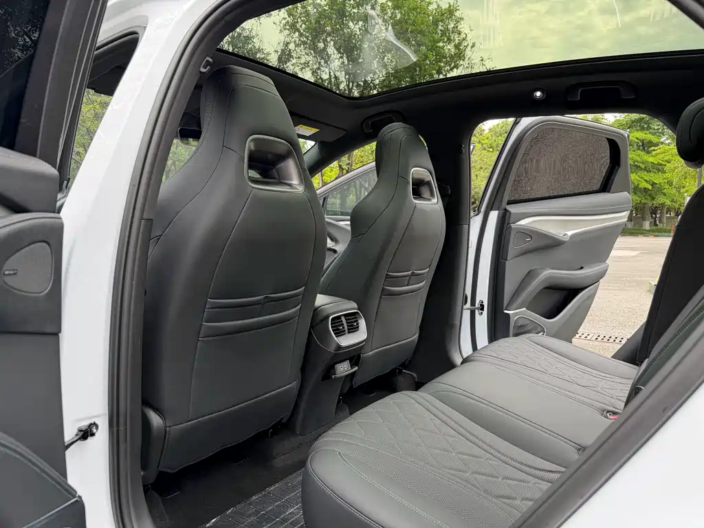 BYD 07 EV 2024 610