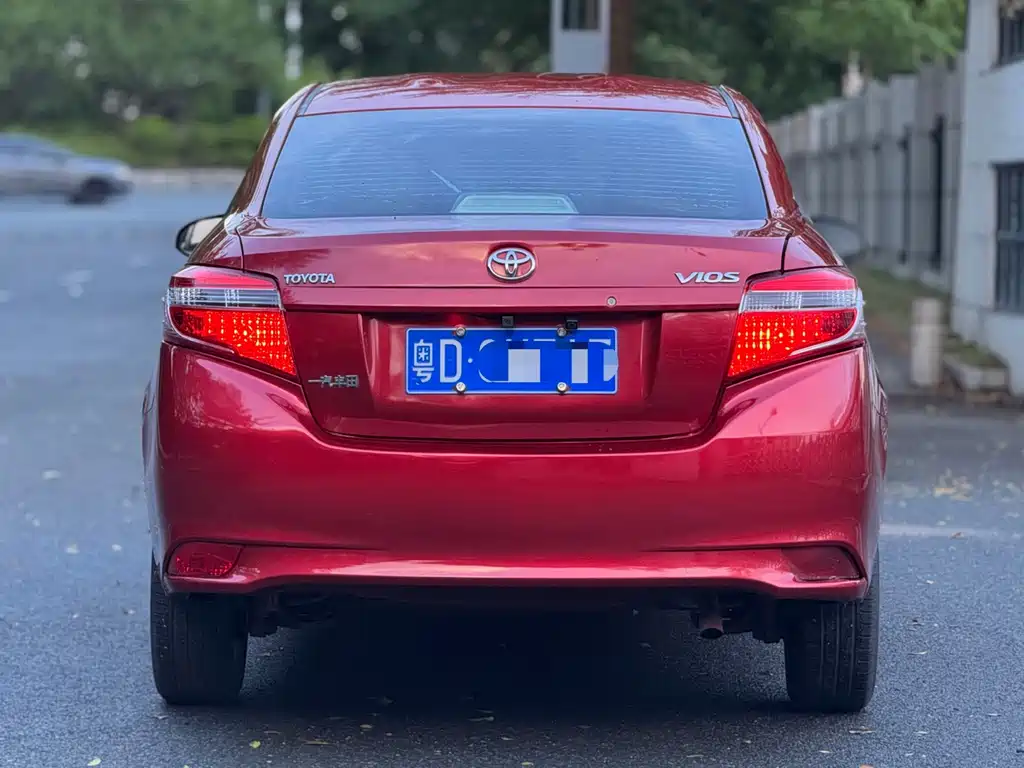 Toyota Vios — миниатюра 8