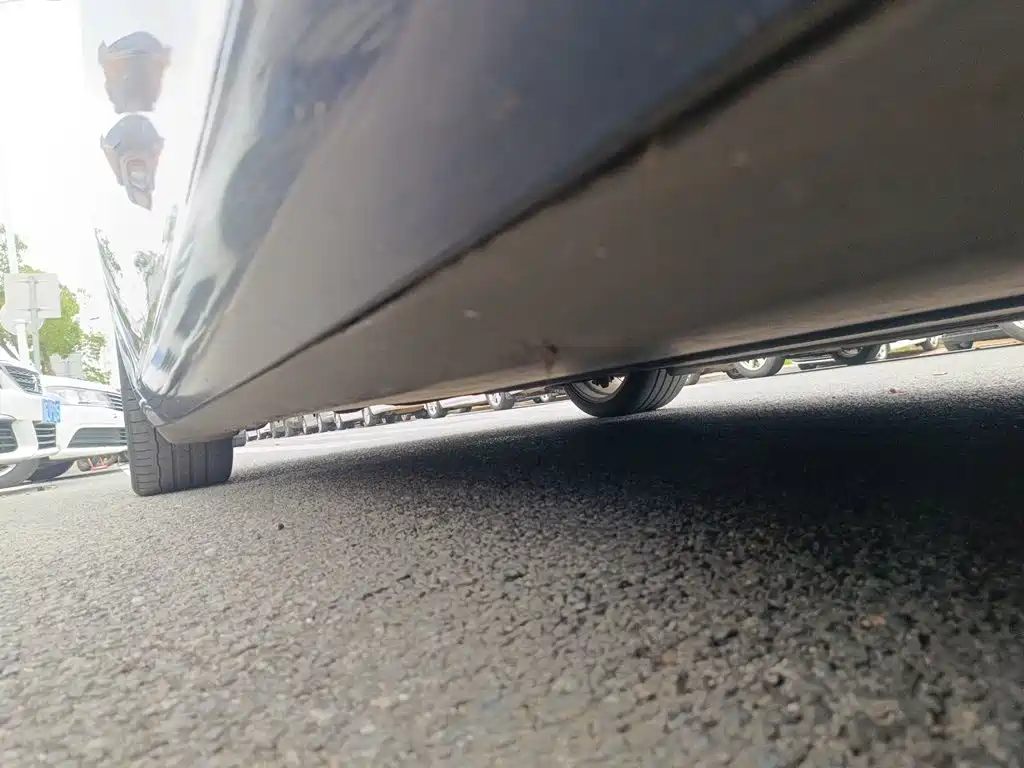 Tesla Model 3 — миниатюра 17