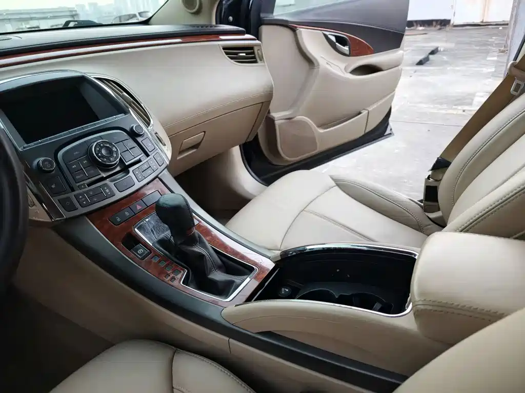 Buick LaCrosse — миниатюра 8