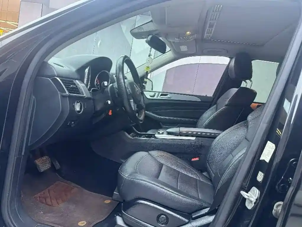 Mercedes-Benz M-Class — миниатюра 5