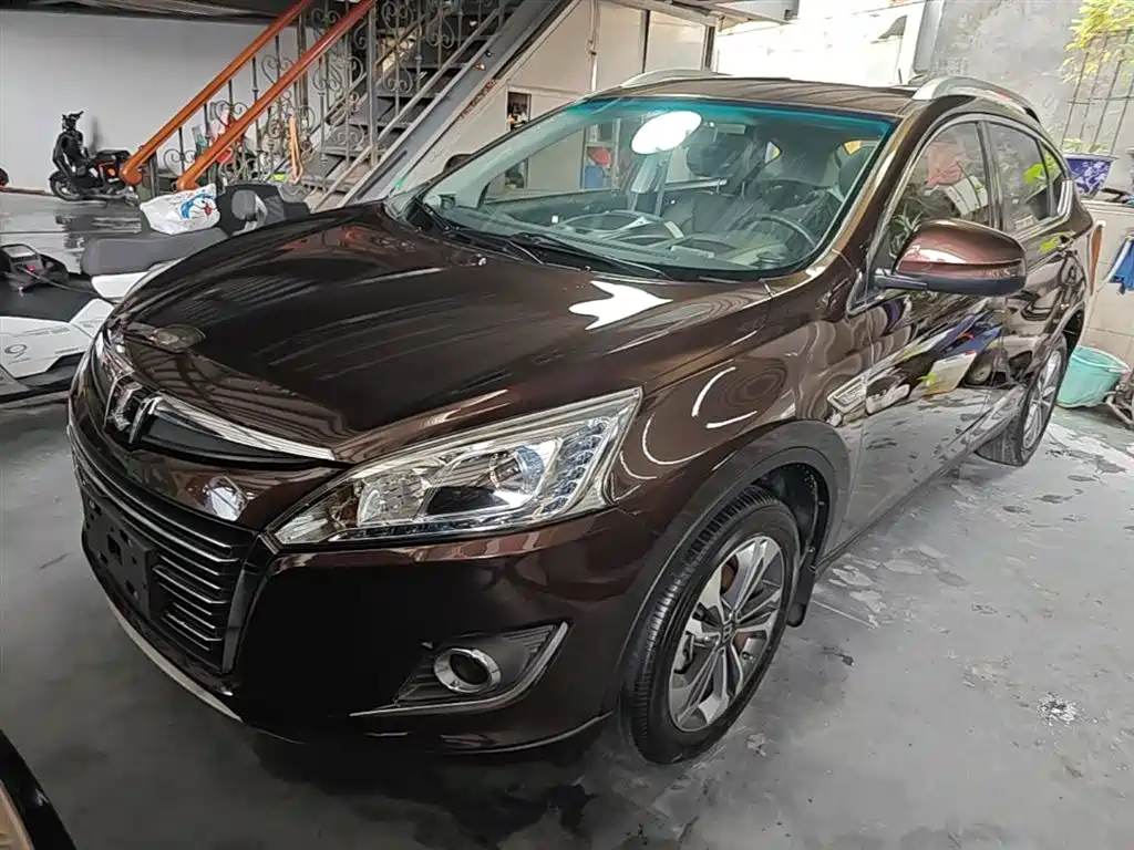 Luxgen U6 2014