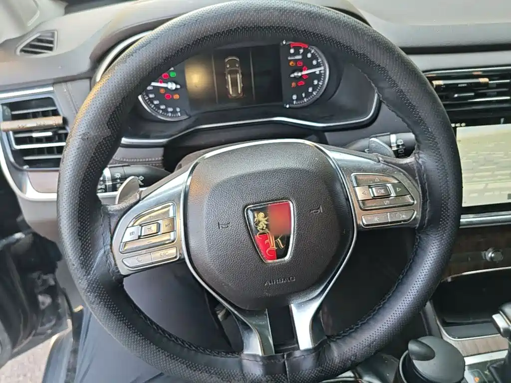 Roewe RX8 — миниатюра 11