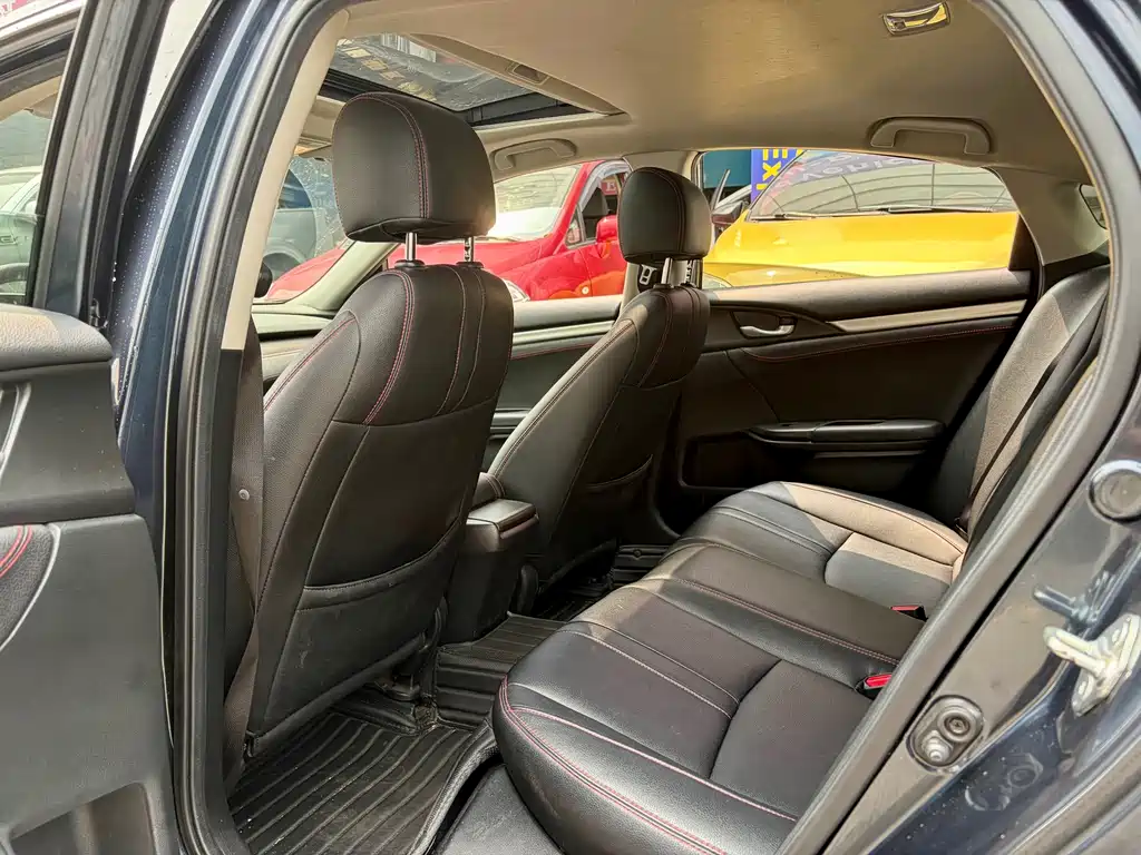 Honda Civic — миниатюра 7