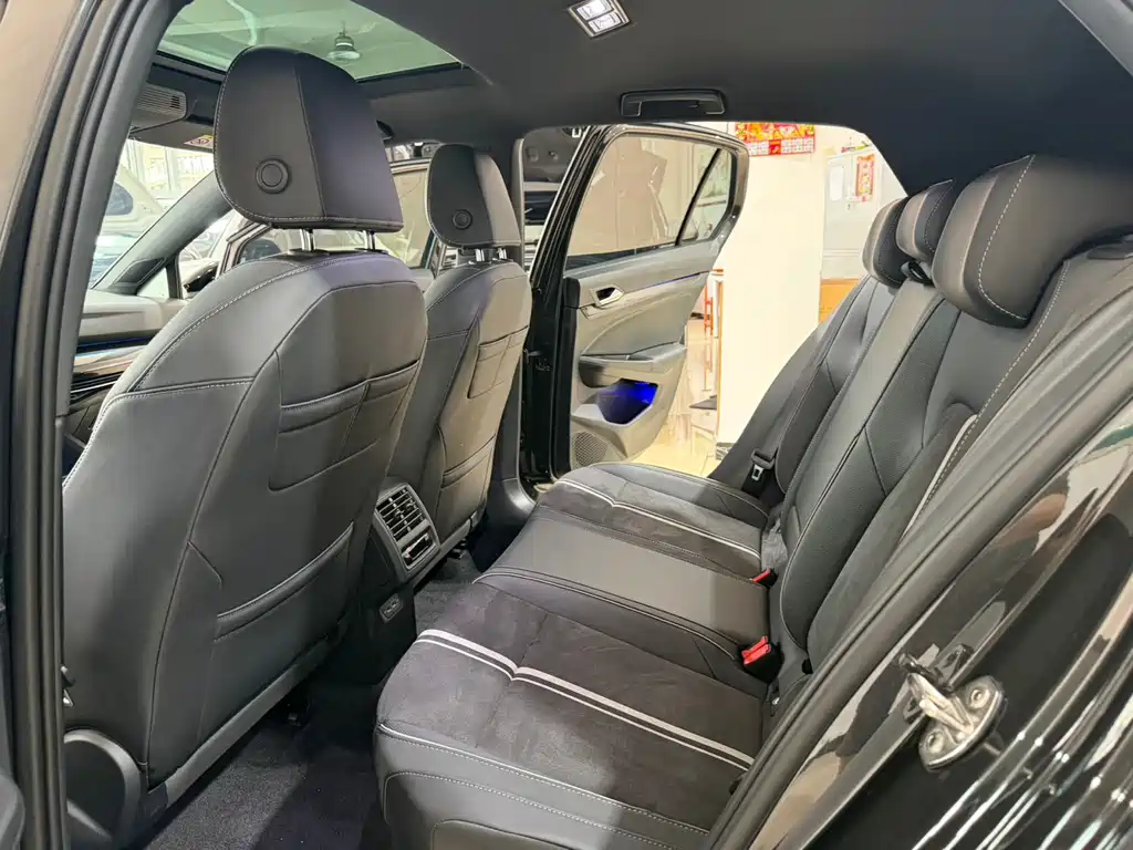 Volkswagen Golf 2023 280TSI DSG R-Line Lite