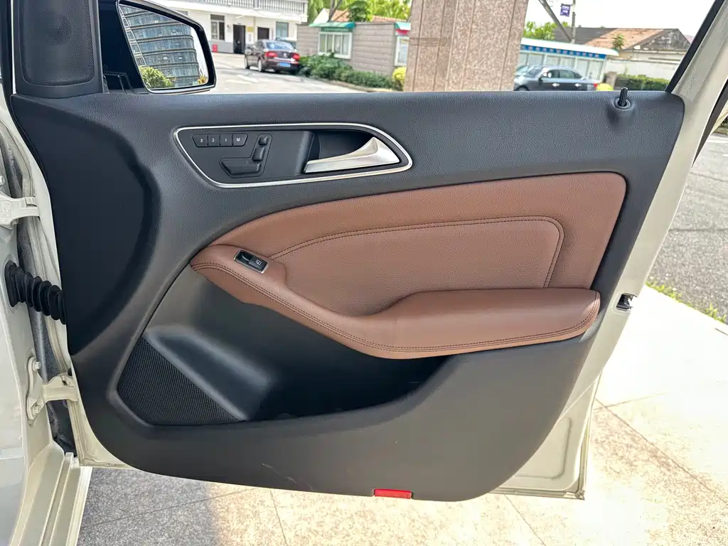 Mercedes-Benz B-Class — миниатюра 29