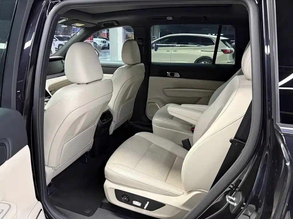 Li Auto Li ONE — миниатюра 6